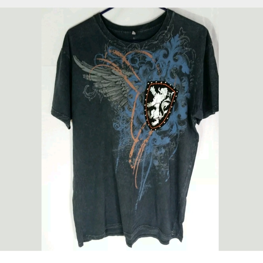 Doctrine Embellished Distressed Tee Size XL